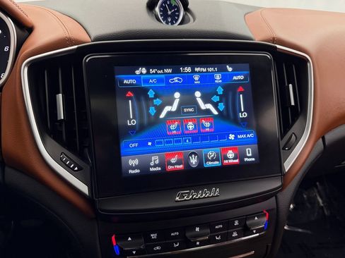 Used 2019 Maserati Ghibli S Q4 image 22