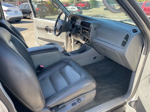 Used 2003 Ford Explorer Sport XLT AWD/4WD image 12