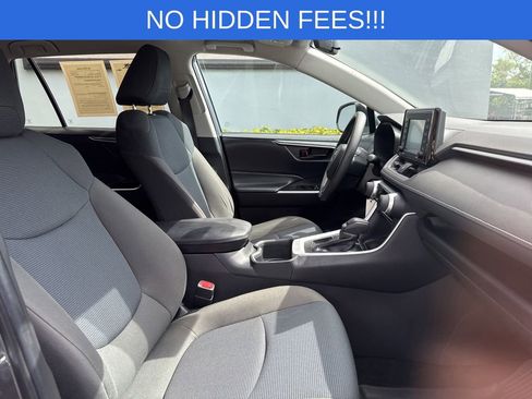 Used 2022 Toyota RAV4 LE FWD image 15
