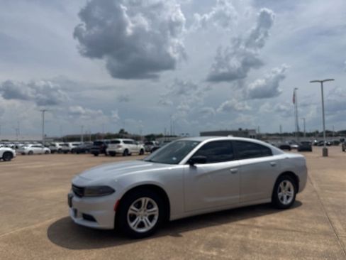 Used 2023 Dodge Charger SXT RWD image 9