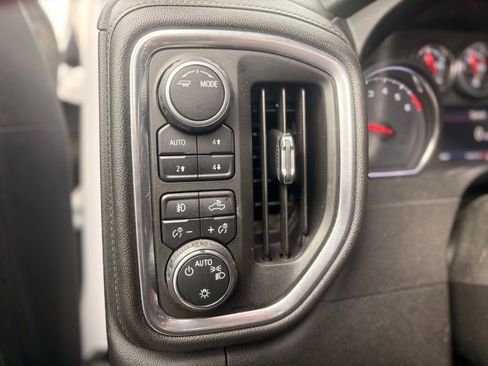 Used 2020 Chevrolet Silverado 1500 LT Trail Boss image 22