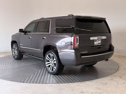Used 2018 GMC Yukon Denali w/ Denali Ultimate Package AWD/4WD image 3