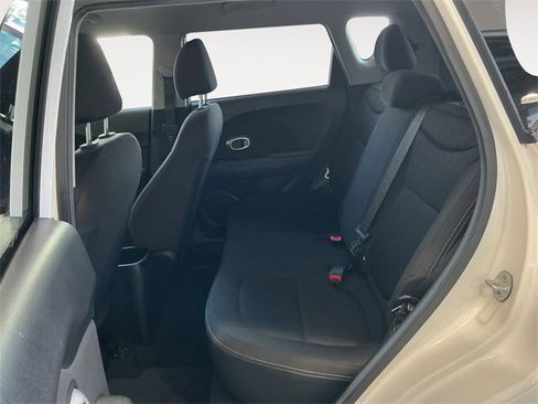 Certified 2018 Kia Soul image 11