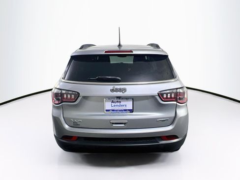 Used 2022 Jeep Compass Latitude w/ Sun and Sound Group AWD/4WD image 6