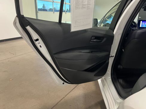 Used 2023 Toyota Corolla LE image 28