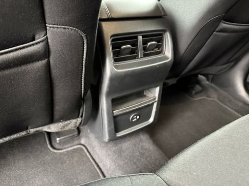 Certified 2022 Ford Edge SE w/ Black Appearance Package image 12