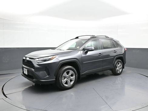 Used 2023 Toyota RAV4 XLE AWD/4WD image 10