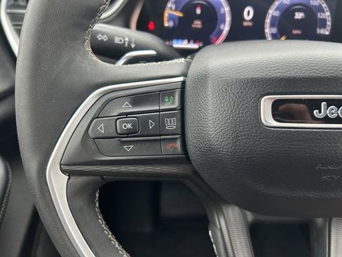 Used 2024 Jeep Grand Cherokee L Laredo image 30