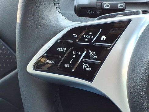 New 2026 Mercedes-Benz GLB 250 4MATIC image 9