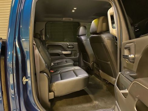 Used 2017 Chevrolet Silverado 1500 LT w/ Texas Edition AWD/4WD image 19