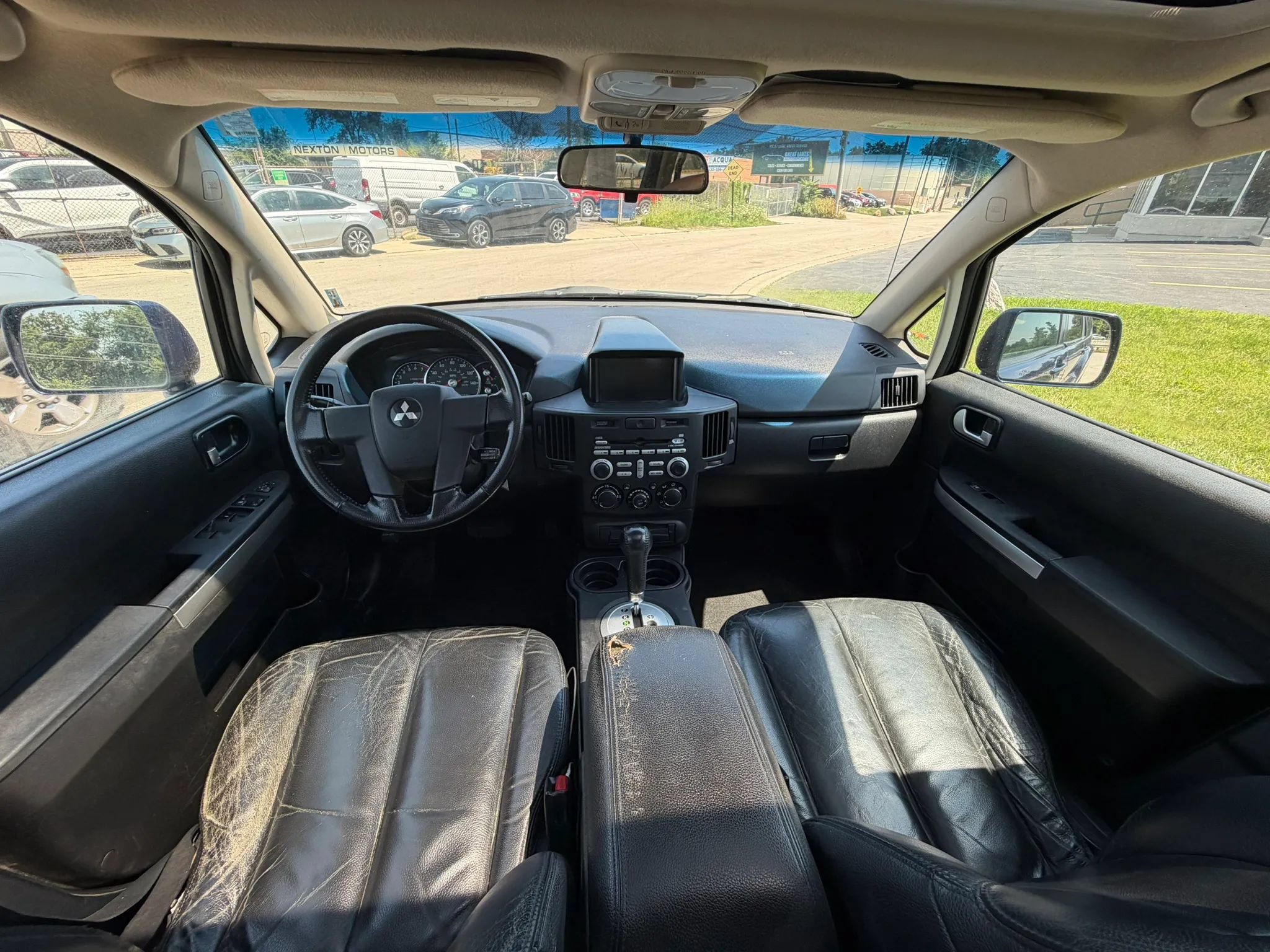 Used 2010 Mitsubishi Endeavor SE AWD/4WD image 11