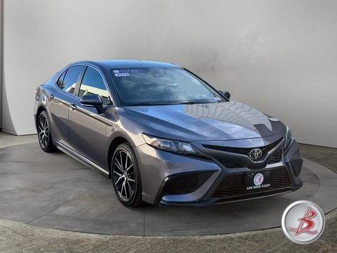 Used 2024 Toyota Camry SE w/ Blackout Package (TMS) FWD image 1