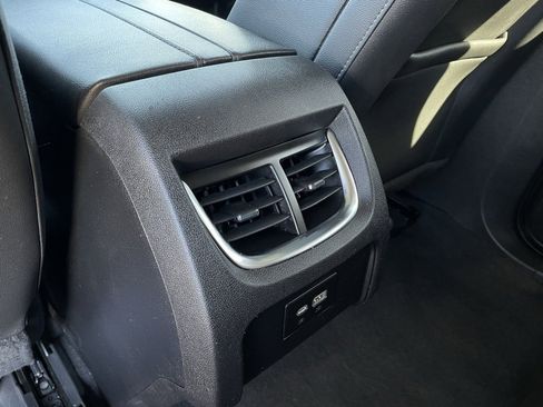 Used 2021 Chevrolet Blazer LT image 28