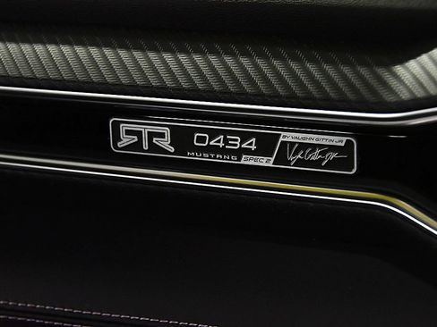 Used 2025 Ford Mustang GT Premium w/ GT Performance Package RWD image 27
