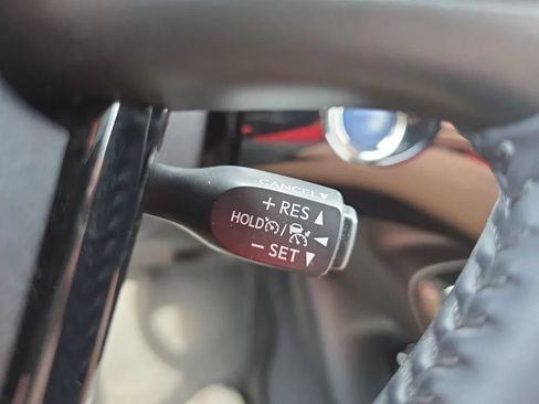 Used 2021 Toyota Prius Limited FWD image 21