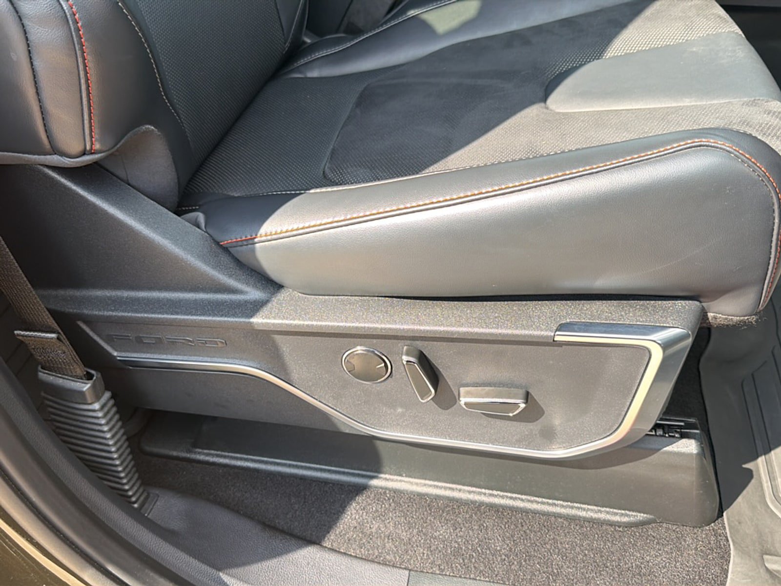 Used 2024 Ford F150 Raptor AWD/4WD image 18