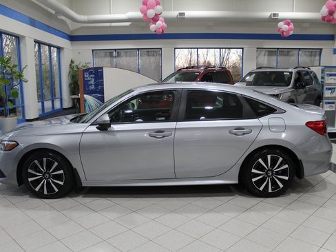 Certified 2022 Honda Civic EX image 8