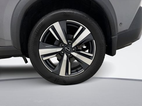 Used 2023 Nissan Rogue SL w/ SL Premium Package image 12