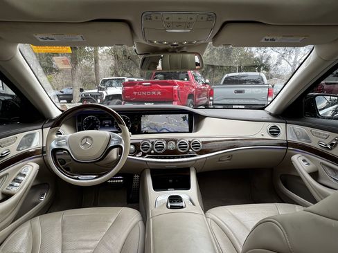 Used 2016 Mercedes-Benz S 550 4MATIC Sedan image 33