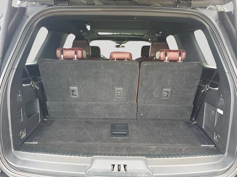 Used 2024 Ford Expedition Limited AWD/4WD image 7