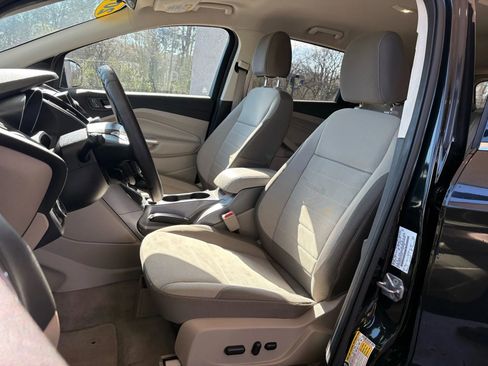 Used 2015 Ford Escape SE image 8