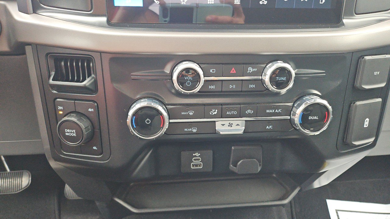 Used 2025 Ford F150 XLT w/ Equipment Group 301A Standard AWD/4WD image 20