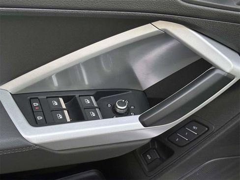 Used 2023 Audi Q3 2.0T Premium Plus w/ Premium Plus Package image 10