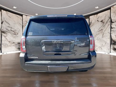 Used 2017 GMC Yukon SLE w/ SLE Value Package image 9
