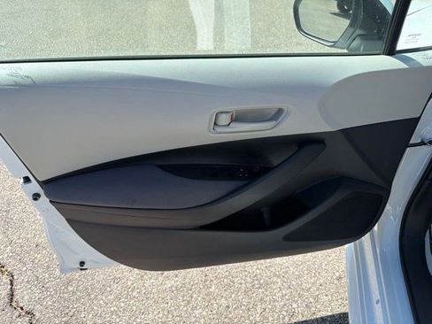 Used 2023 Toyota Corolla LE FWD image 10