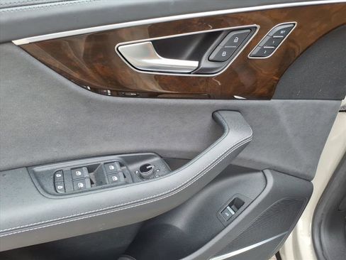 Certified 2023 Audi SQ8 Prestige w/ Prestige Package AWD/4WD image 13