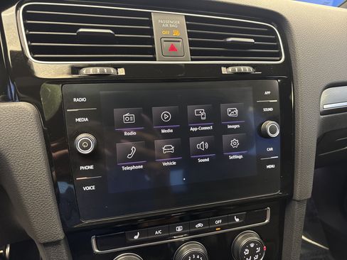Used 2019 Volkswagen GTI SE FWD image 19
