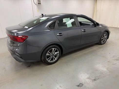 Used 2023 Kia Forte LXS w/ LXS Technology Package image 6