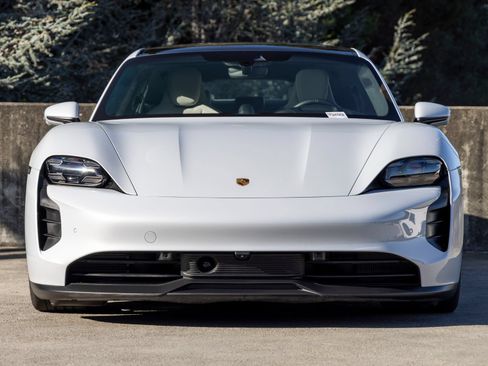 Certified 2023 Porsche Taycan GTS AWD/4WD image 8