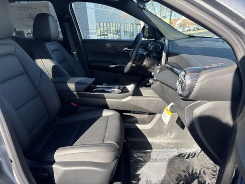 New 2026 Chevrolet Equinox LT w/ Convenience Package II image 28