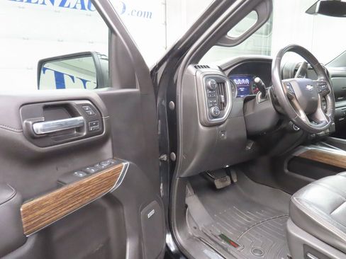 Used 2020 Chevrolet Silverado 1500 High Country image 38