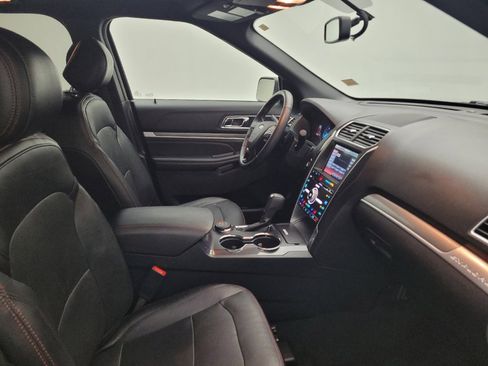 Used 2016 Ford Explorer Sport w/ Equipment Group 401A AWD/4WD image 21