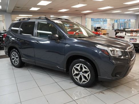 Used 2019 Subaru Forester Premium image 14