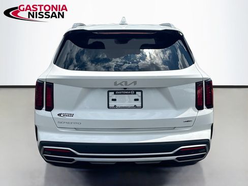 Used 2023 Kia Sorento EX AWD/4WD image 7