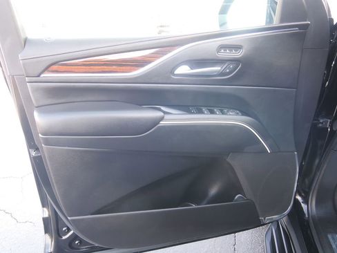 Used 2022 Cadillac Escalade Premium Luxury image 29