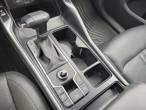 Certified 2024 Kia Sorento S FWD image 28