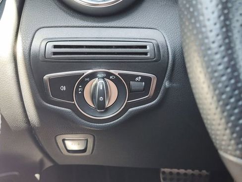 Used 2022 Mercedes-Benz GLC 300 image 22