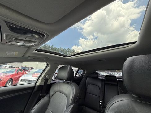 Used 2018 Kia Stinger Premium RWD image 22