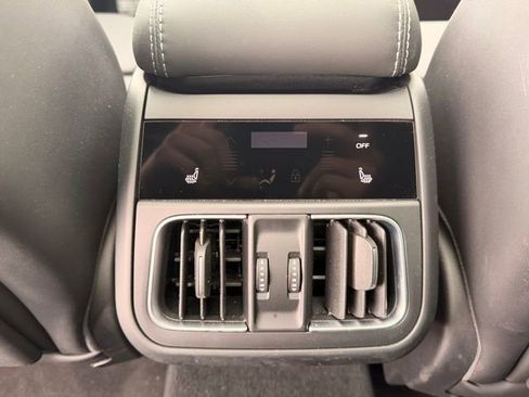 Used 2025 Maserati Grecale Modena image 10