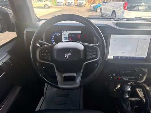 Used 2023 Ford Bronco Outer Banks image 24