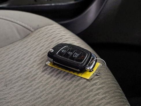 Used 2017 Hyundai Santa Fe Sport image 62