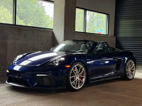 Used 2022 Porsche 718 Boxster Spyder RWD image 2