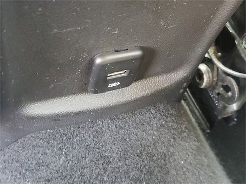 Certified 2017 Chevrolet Cruze LT w/ Convenience Package image 10