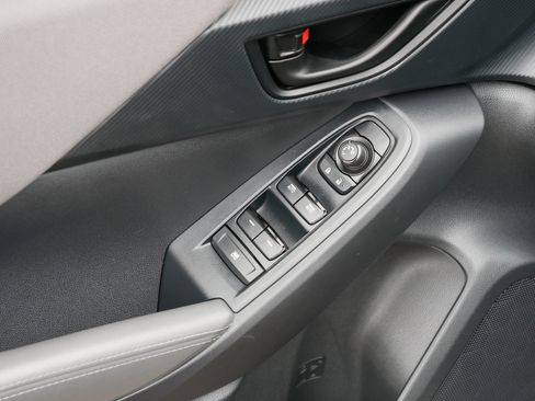 Used 2024 Subaru Crosstrek 2.0i Premium image 19