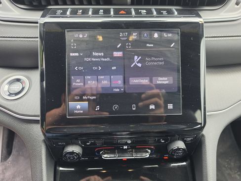 Used 2025 Jeep Grand Cherokee L Altitude AWD/4WD image 22