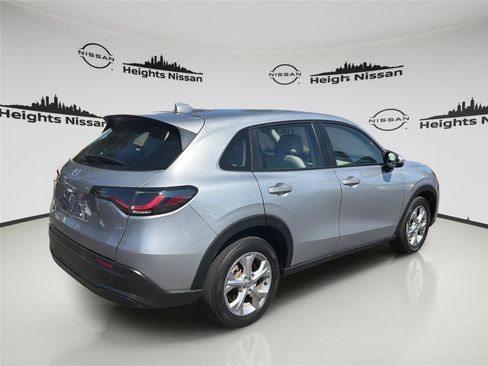 Used 2024 Honda HR-V LX image 5